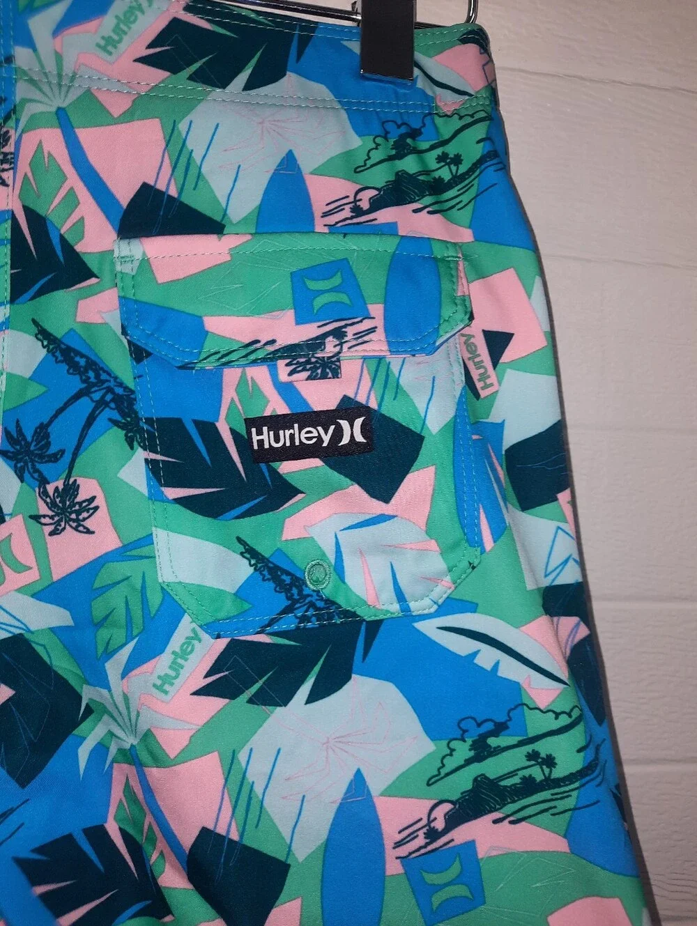 NwT Hurley Multicolor Leaf Print Boys Board Shorts